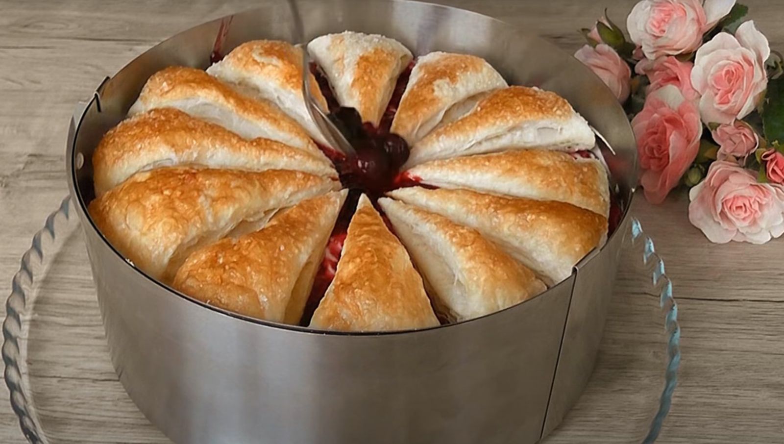 Най-вкусната торта със сметана и кисело мляко. Който опита, повтаря и ...